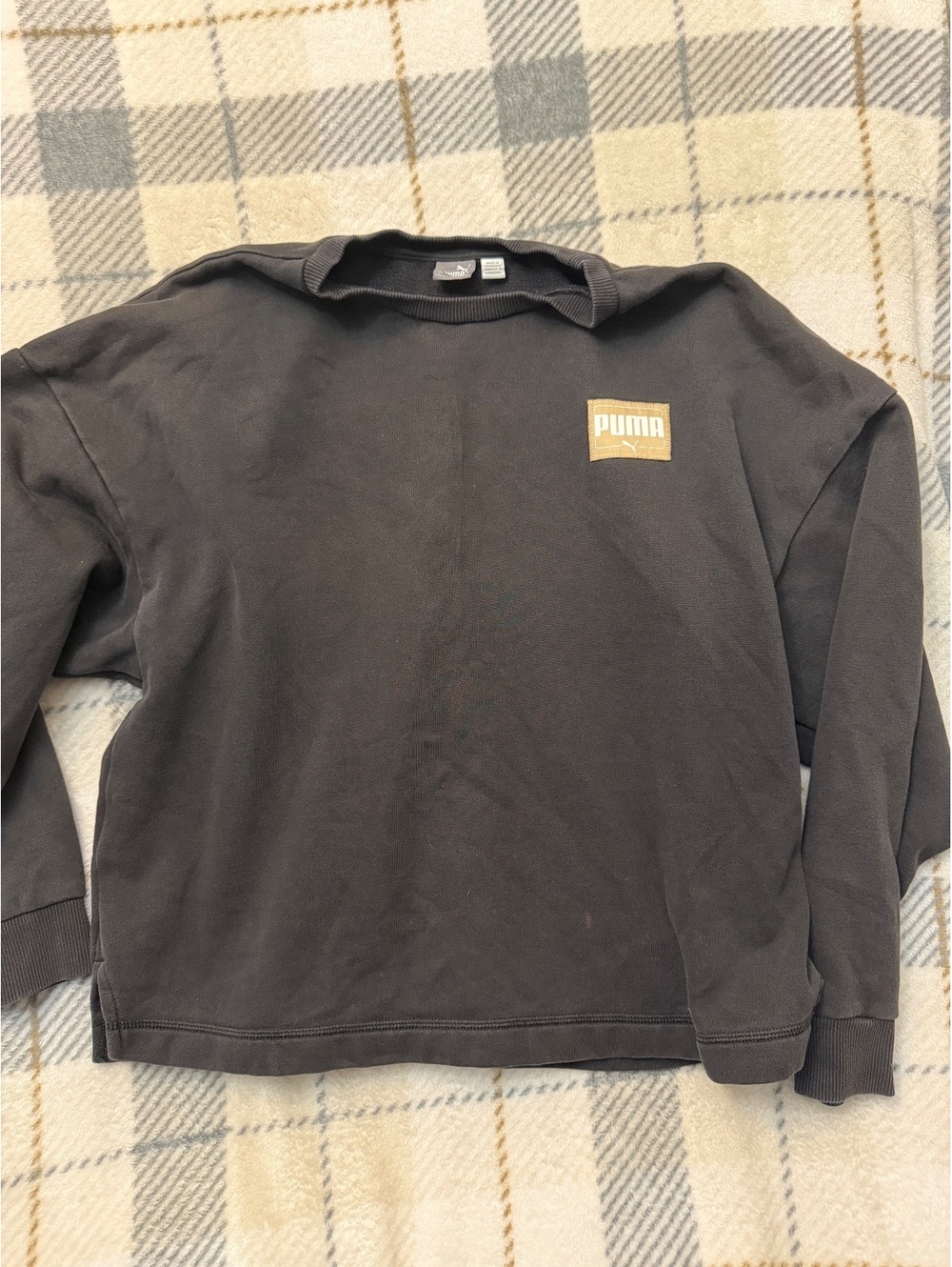 Puma Black Pullover Sweatshirt Size Large Made in Cambodia